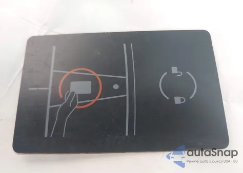 2021 Tesla Model Y Long Range Dual Motor All-Wheel Drive z USA, uszkodzony, nr VIN 5YJYGDEE8MF085574